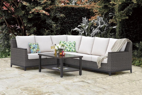 Beaufort 4-Piece Wicker Sectional Sofa Set