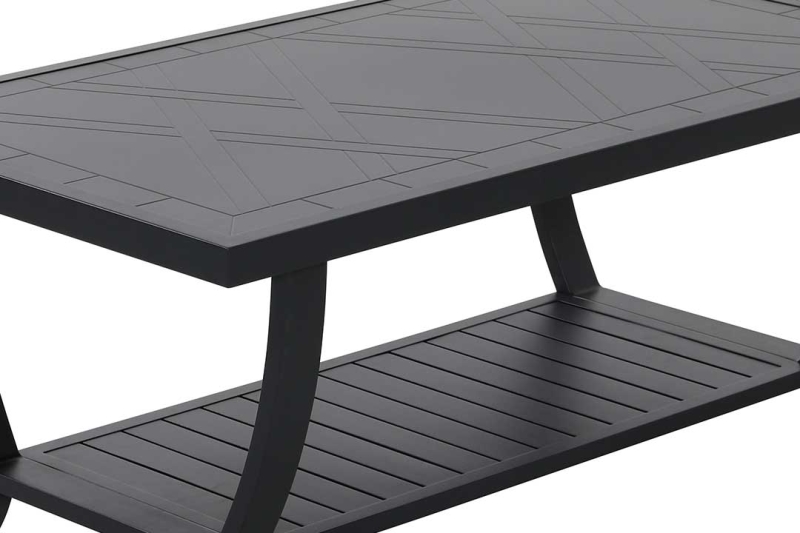 The coffee table is made of rust-resistant aluminum, a premium material that is very durable and long-lasting for outdoor use even for many years.