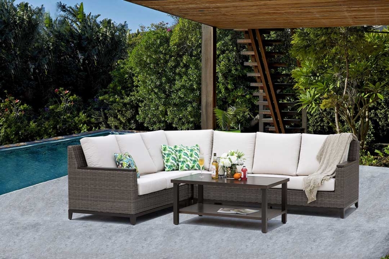 As one of our best sofas and sectionals, Beaufort is inviting and comfortable, it doesn't make a compromise on style and neither should you. Discover superior seating for outdoor living.