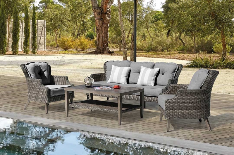 High-quality aluminum as the frame, the complete set of backrests and cushions feature a cozy space of steadiness without losing the aesthetic function.