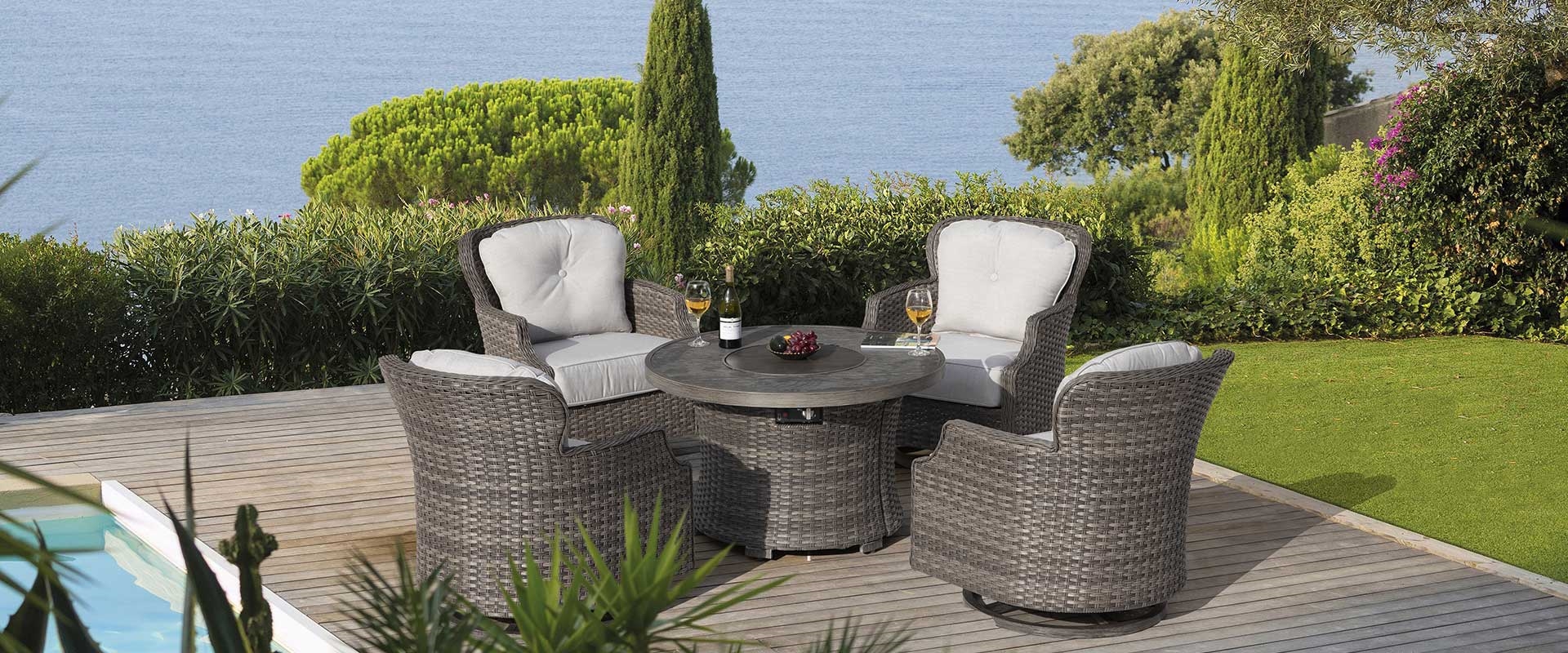 Tenaya 5-Piece Firepit Set with Swivel Rocking Chairs (Modified)